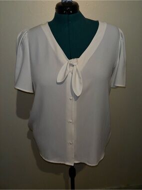 LC Lauren Conrad Cream Tie-Neck Short Sleeve Blouse